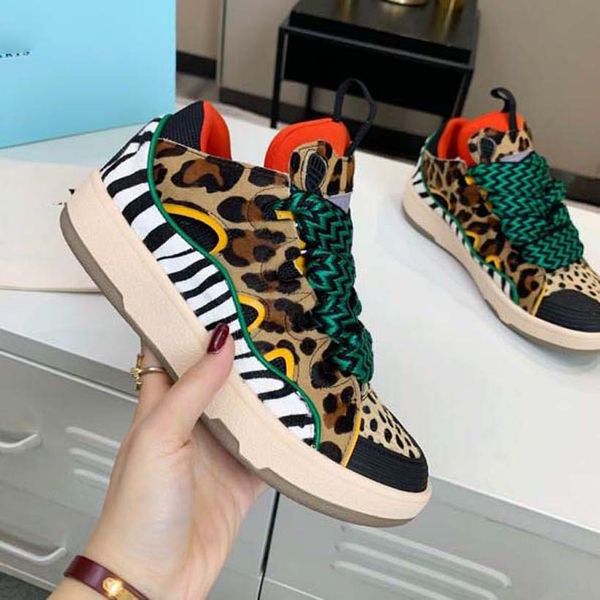 new luxury designer shoes men women fashion running sneakers exquisite and comfortable leather fabric increase constructed in five parts pur, Black
new luxury designer shoes men women fashion running sneakers exquisite and comfortable leather fabric increase constructed in five parts pur, Black