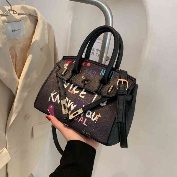 net red graffiti women's 2021 new fashion versatile texture foreign advanced single shoulder handbag
net red graffiti women's 2021 new fashion versatile texture foreign advanced single shoulder handbag