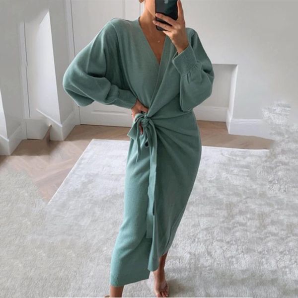 casual dresses 2021 autumn and winter women kitted dress elegant v-neck long sleeve midi solid loose split side mujer, Black;gray
casual dresses 2021 autumn and winter women kitted dress elegant v-neck long sleeve midi solid loose split side mujer, Black;gray