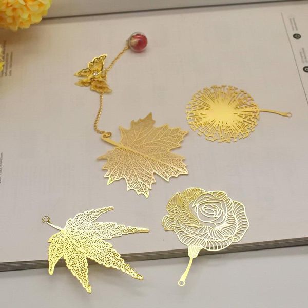 bookmark metal bookmarks leaf series chain ornaments ginkgo rose lotus girlfriends birthday gifts wedding souvenirs
bookmark metal bookmarks leaf series chain ornaments ginkgo rose lotus girlfriends birthday gifts wedding souvenirs