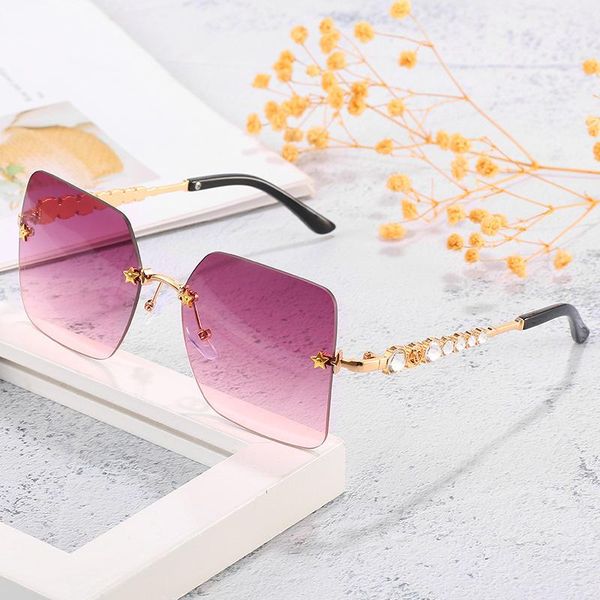 sunglasses fashion frameless women's versatile cut edge large box glasses time limited, White;black 
sunglasses fashion frameless women's versatile cut edge large box glasses time limited, White;black