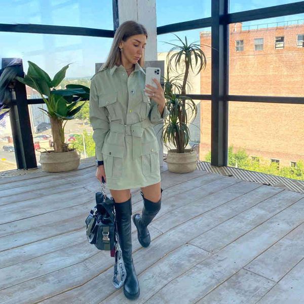 dresses women vintage solid casual mini turn down collar pockets single button straight 2021 spring new high street dress, Black;gray
dresses women vintage solid casual mini turn down collar pockets single button straight 2021 spring new high street dress, Black;gray
