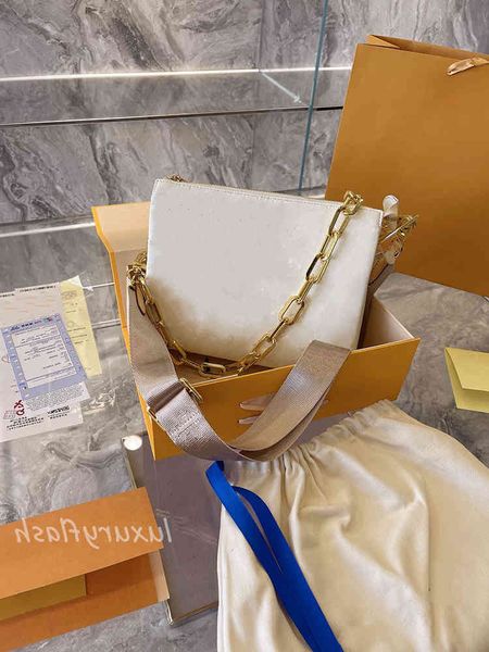 coussin latest women clutch designer bag luxurys brand crossbody bags with wide shoulder strap metal chain purse genuine leather
coussin latest women clutch designer bag luxurys brand crossbody bags with wide shoulder strap metal chain purse genuine leather