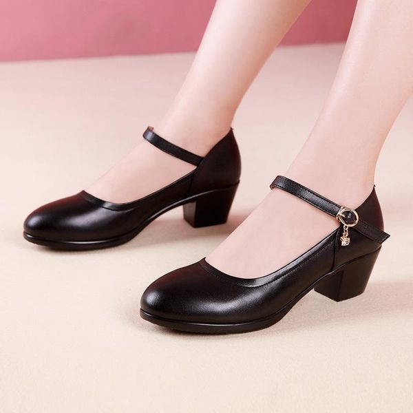 dress shoes plus size 32-43 patent leather platform pumps women medium heel 2021 spring white wedding ladies block heels, Black
dress shoes plus size 32-43 patent leather platform pumps women medium heel 2021 spring white wedding ladies block heels, Black