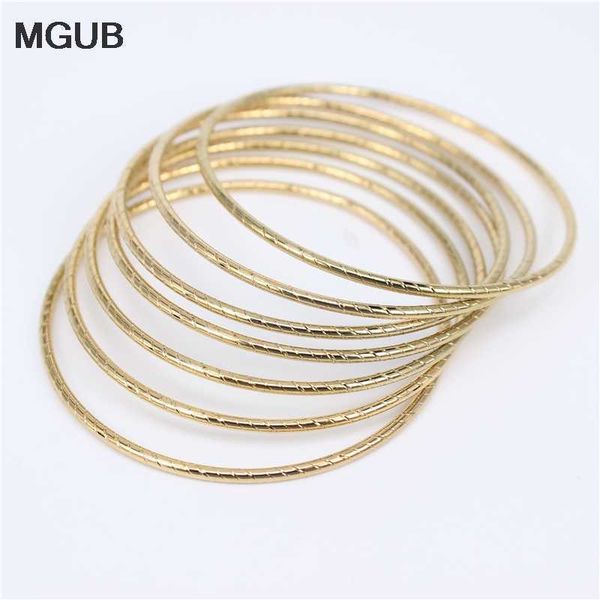 2mm wide new fashion stainless steel bangle gold color charm bracelet for women gold wide cuff bangle 7pcs/set lh818 q0717, Black
2mm wide new fashion stainless steel bangle gold color charm bracelet for women gold wide cuff bangle 7pcs/set lh818 q0717, Black