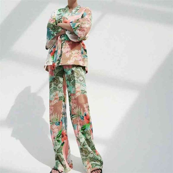 2 peices sets for women summer v-neck bathrobe-style lace-up print + printed loose trousers girl 210524, White
2 peices sets for women summer v-neck bathrobe-style lace-up print + printed loose trousers girl 210524, White