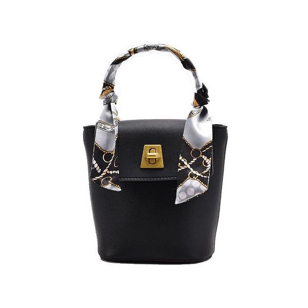 luxury designer handbag women french bucket hand bags for women 2021 new totes bag fashion crossbody bag pu leather sac a main m
luxury designer handbag women french bucket hand bags for women 2021 new totes bag fashion crossbody bag pu leather sac a main m