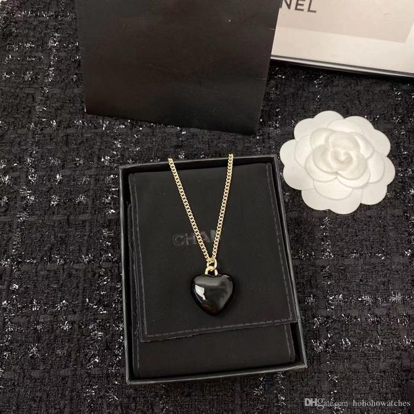 luxury designer jewelry womens necklaces pendants double letters c brand black heart love resin copper fashion with original box, Silver
luxury designer jewelry womens necklaces pendants double letters c brand black heart love resin copper fashion with original box, Silver