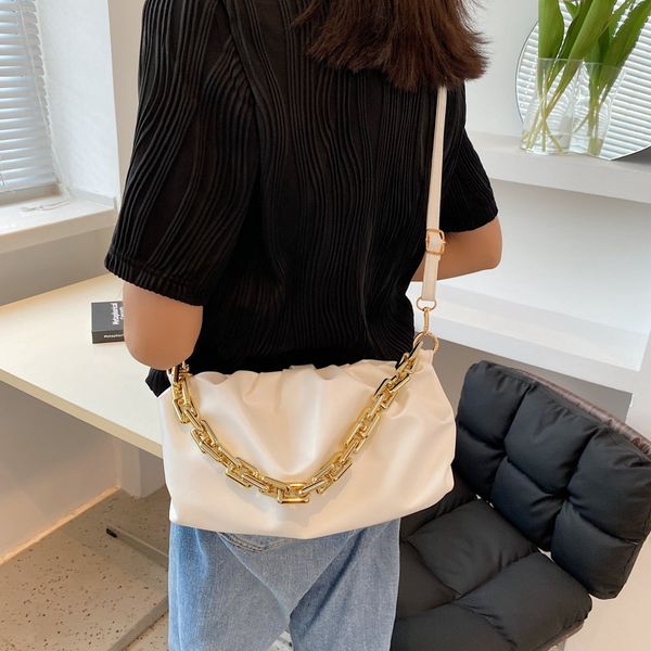 women evening bags popular fold chain 2022 new crossbody shoulder messenger bag solid color texture bags designer luxury
women evening bags popular fold chain 2022 new crossbody shoulder messenger bag solid color texture bags designer luxury