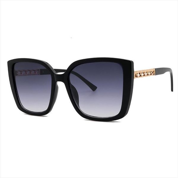 vintage oversized transparent sunglasses women retro designer tortoiseshell rivet frame sun glasses shades, White;black
vintage oversized transparent sunglasses women retro designer tortoiseshell rivet frame sun glasses shades, White;black