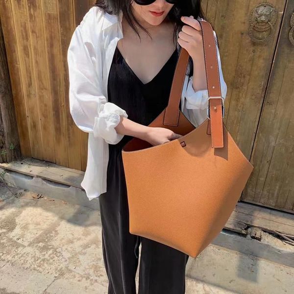evening bags fashion korean style versatile large capacity bucket bag single shoulder shopping portable handbags
evening bags fashion korean style versatile large capacity bucket bag single shoulder shopping portable handbags