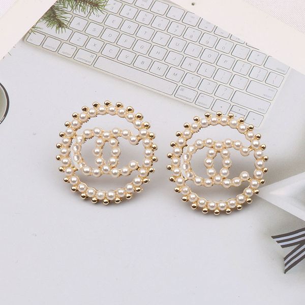 18k gold plated 925 silver luxury brand designers letters stud flower geometric famous women round crystal rhinestone pearl earring wedding, Golden;silver
18k gold plated 925 silver luxury brand designers letters stud flower geometric famous women round crystal rhinestone pearl earring wedding, Golden;silver