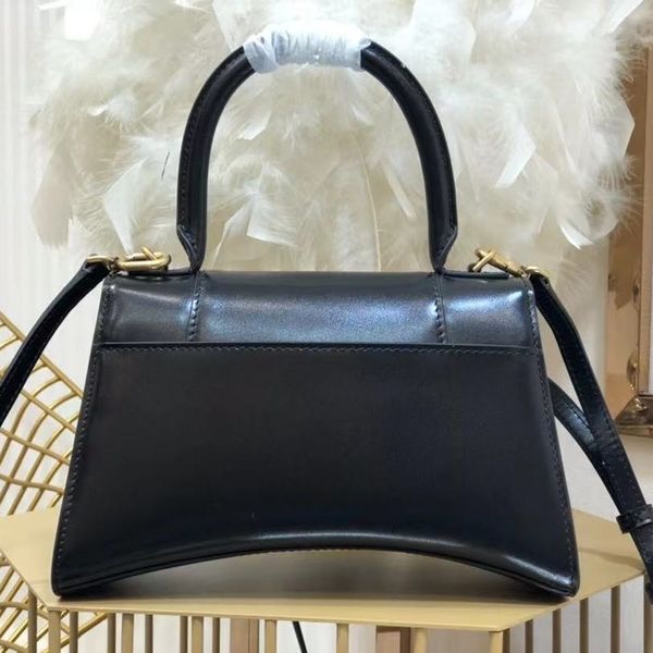 luxury designer crossbody shoulder backpack handbags tote bag bags handbags wallet purse store fashion single shoulder messenger saddle fash
luxury designer crossbody shoulder backpack handbags tote bag bags handbags wallet purse store fashion single shoulder messenger saddle fash