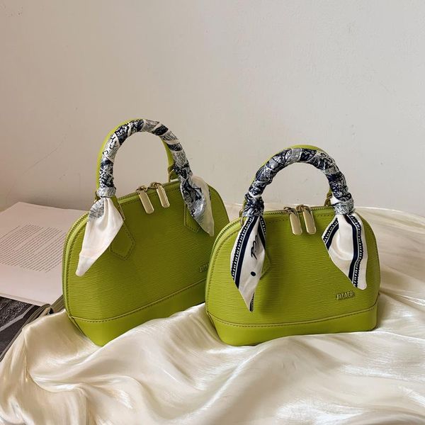 evening bags 2021 portable shell hand bag with silk band shoulder messenger strap adjustable female leather high quality
evening bags 2021 portable shell hand bag with silk band shoulder messenger strap adjustable female leather high quality