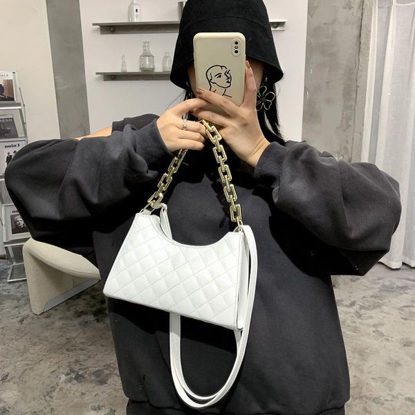 shoulder bags 2021 spring and summer ladies messenger bag one portable chain fashion casual all-match saddle
shoulder bags 2021 spring and summer ladies messenger bag one portable chain fashion casual all-match saddle