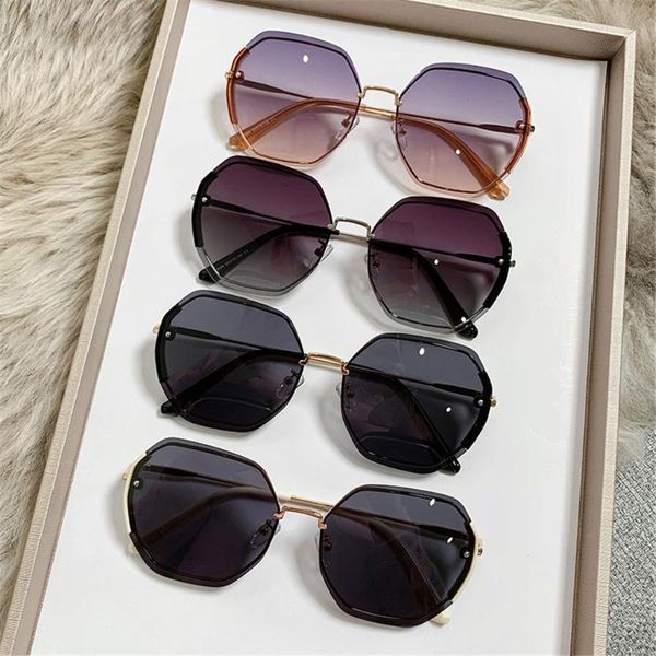 sunglasses fashion polarized rimless women gradient shades sun glasses vintage framless eyewear uv400, White;black
sunglasses fashion polarized rimless women gradient shades sun glasses vintage framless eyewear uv400, White;black