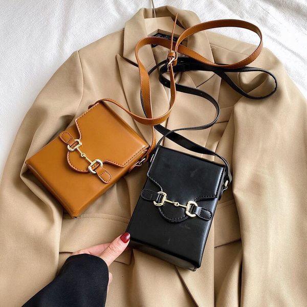 021 fashion retro leather women's bag 1955 buckle mobile phone bag mini autumn and winter messenger women's luxuryss designerss yw
021 fashion retro leather women's bag 1955 buckle mobile phone bag mini autumn and winter messenger women's luxuryss designerss yw