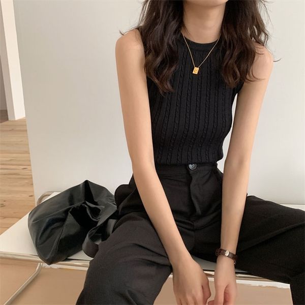 summer women v-neck knitted camisole t-shirts solid slim sweaters vest for women 210507, White
summer women v-neck knitted camisole t-shirts solid slim sweaters vest for women 210507, White