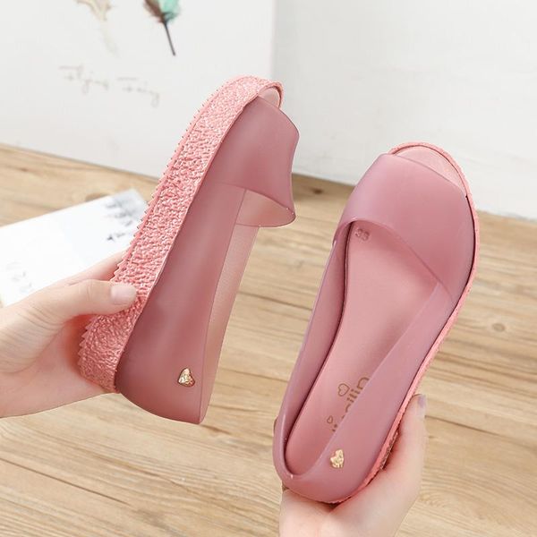 sandals transparent metal decoration heart-shaped solid color ladies summer waterproof and rainproof jelly shoes fashion., Black
sandals transparent metal decoration heart-shaped solid color ladies summer waterproof and rainproof jelly shoes fashion., Black