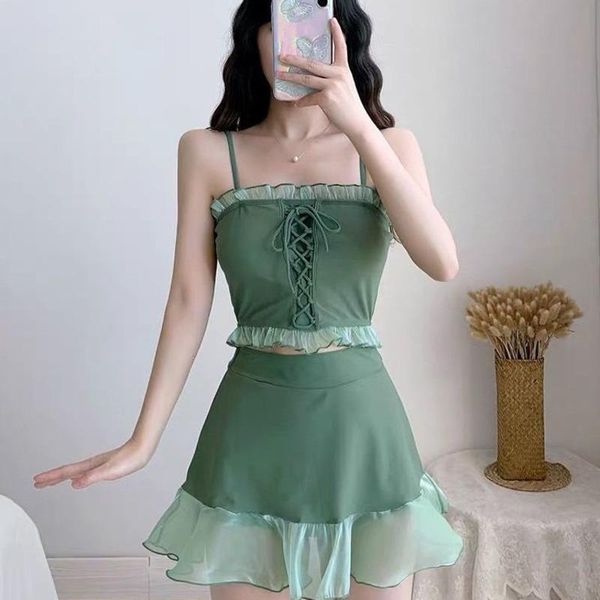women's swimwear 2021 fashion swimsuit girl show thin bikini split fairy model conservative ruffles dress, White;black
women's swimwear 2021 fashion swimsuit girl show thin bikini split fairy model conservative ruffles dress, White;black