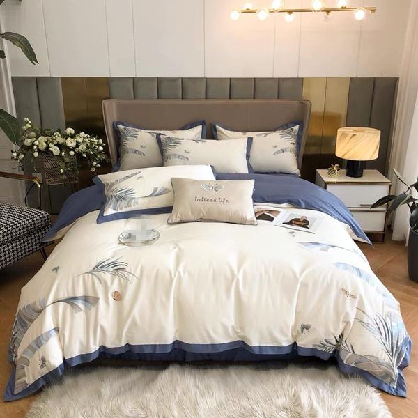 bedding sets high-end embroidered flower garden style, satin, longstaple cotton four-piece set, 100%
bedding sets high-end embroidered flower garden style, satin, longstaple cotton four-piece set, 100%