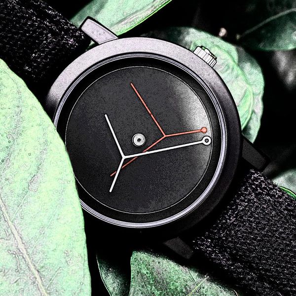 wristwatches 2021 enmex creative design neutral wristwatch branch concept brief hit color simple face nature fashion quartz lady watches, Slivery;brown
wristwatches 2021 enmex creative design neutral wristwatch branch concept brief hit color simple face nature fashion quartz lady watches, Slivery;brown