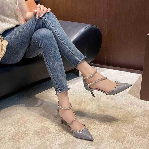 2021 new v-home rivet high heels summer middle heel baotou one line buckle thin heel women's pointed sandals, Black
2021 new v-home rivet high heels summer middle heel baotou one line buckle thin heel women's pointed sandals, Black