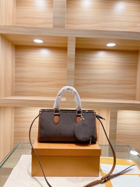 brand classic designers shoulder bags crossbody bag genuine leather luxury handbags size 30x15cm
brand classic designers shoulder bags crossbody bag genuine leather luxury handbags size 30x15cm