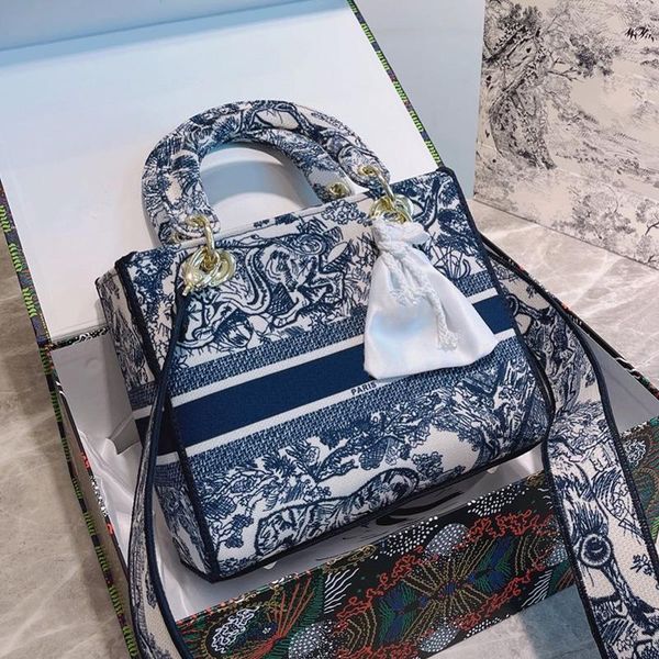 fashion designer bags paris classic canvas woman totes shoulder handbag lady tote bag
fashion designer bags paris classic canvas woman totes shoulder handbag lady tote bag