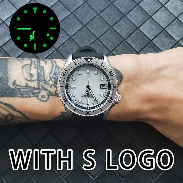 wristwatches skx009 style automatic men's watch 42mm japanese nh35 movement green luminous white pearl shell dial sapphire glass rubber, Slivery;brown
wristwatches skx009 style automatic men's watch 42mm japanese nh35 movement green luminous white pearl shell dial sapphire glass rubber, Slivery;brown
