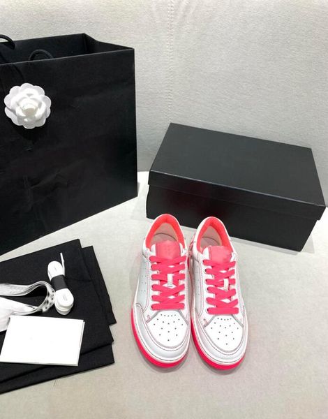 2021 designer luxury sneakers women casual shoes summer fashion classic party leather calfskin shoe with box size 35-40, Black
2021 designer luxury sneakers women casual shoes summer fashion classic party leather calfskin shoe with box size 35-40, Black