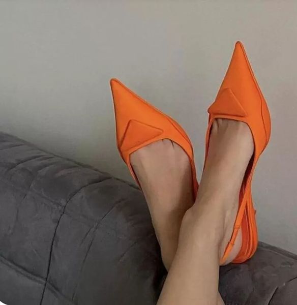 2022 super quality brand women sandals pumps low heel luxury designer brushed leather slingback pump lady wedding party dress shoes, Black
2022 super quality brand women sandals pumps low heel luxury designer brushed leather slingback pump lady wedding party dress shoes, Black