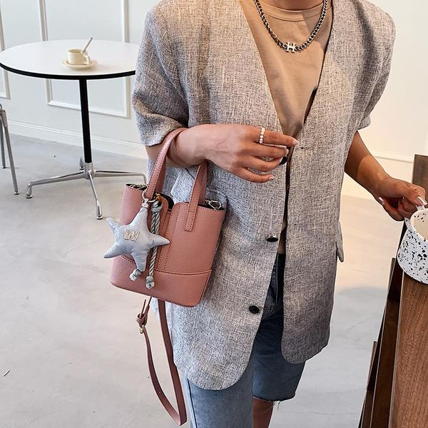 female new summer bag fashion trendy shoulder bucket messenger portable simple 2021 bakqn
female new summer bag fashion trendy shoulder bucket messenger portable simple 2021 bakqn