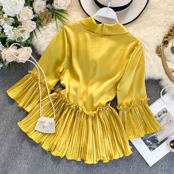 2021 new women blouse v-neck poplin three quarter flare sleeves slim blouse ladies casual flounced solid draped shirt, White
2021 new women blouse v-neck poplin three quarter flare sleeves slim blouse ladies casual flounced solid draped shirt, White