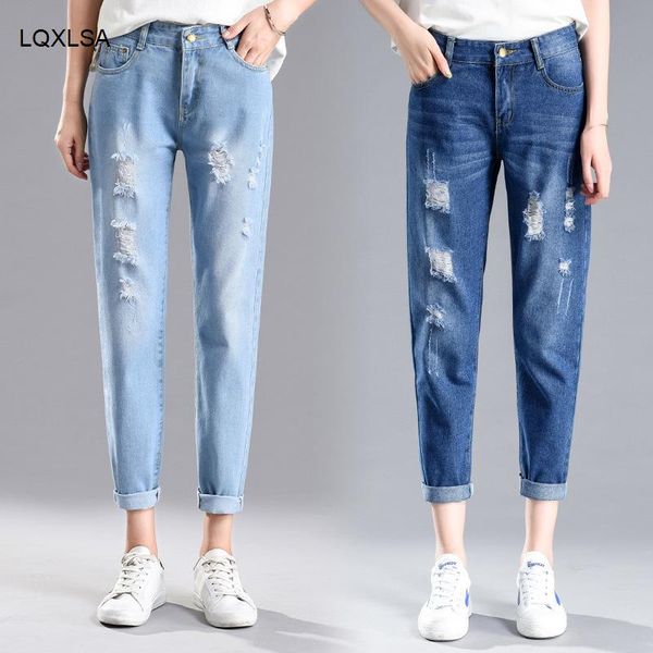 women's loose straight fit low-rise 100% cotton frayed capri jeans | 11916i502, Blue
women's loose straight fit low-rise 100% cotton frayed capri jeans | 11916i502, Blue