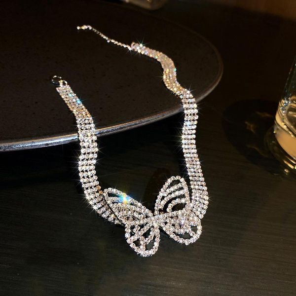 chokers fashion big butterfly necklace rhinestone clavicle chain for women bling vintage choker french romantic style party jewelry, Golden;silver
chokers fashion big butterfly necklace rhinestone clavicle chain for women bling vintage choker french romantic style party jewelry, Golden;silver