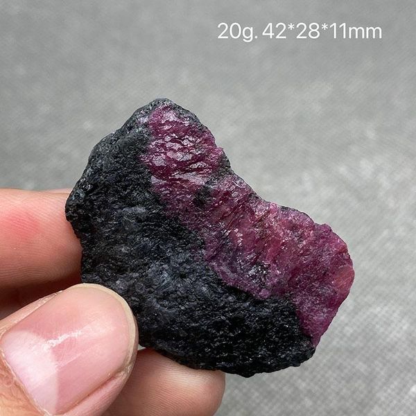other 100% natural myanmar fluorescent ruby rough mineral stones and crystals healing quartz gemstones +box 35mm
other 100% natural myanmar fluorescent ruby rough mineral stones and crystals healing quartz gemstones +box 35mm