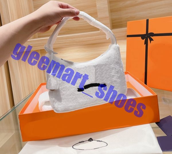 italy luxurys designer women evening bags genuine leather classic retro triangle handbags miss luxury design threepiece set handbag slippers
italy luxurys designer women evening bags genuine leather classic retro triangle handbags miss luxury design threepiece set handbag slippers