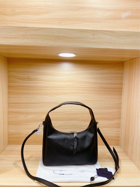 black handbags summer women zipper luxurys color contrast hard handle small wind solid bucket bag v426
black handbags summer women zipper luxurys color contrast hard handle small wind solid bucket bag v426