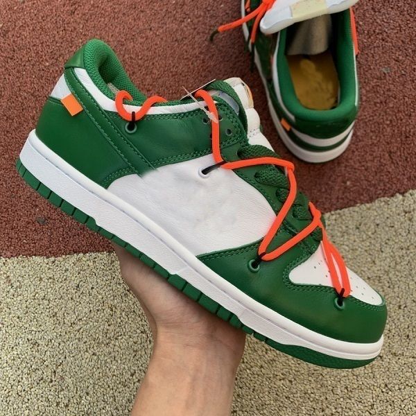 nk x strangelove low mens basketball shoes dunks travis scotts sneakers safari raygun tie dye black university red sports trainers 12kc6y
nk x strangelove low mens basketball shoes dunks travis scotts sneakers safari raygun tie dye black university red sports trainers 12kc6y