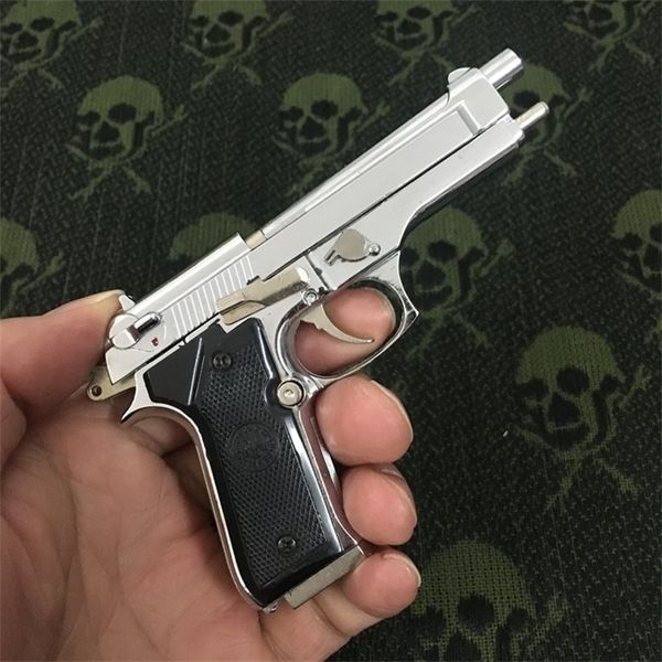69metal detachable 1:2.05 m92f toy model gun can not launch military collection ornaments 
69metal detachable 1:2.05 m92f toy model gun can not launch military collection ornaments