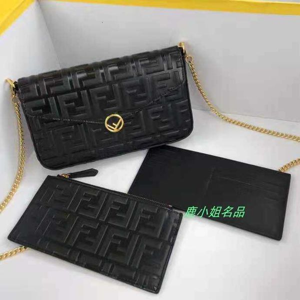 2021new womenthree in one f embossed letter leather chain bag small square single shoulder messenger
2021new womenthree in one f embossed letter leather chain bag small square single shoulder messenger