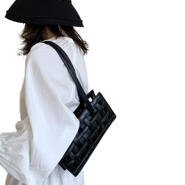 women fashion shoulder bags, retro hollow out purse wallet bag, solid color pu tote bag 2021 arrival waist bags 
women fashion shoulder bags, retro hollow out purse wallet bag, solid color pu tote bag 2021 arrival waist bags