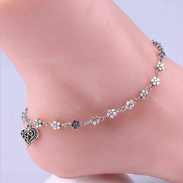 new fashion foot chain tibetan silver hollow plum daisy flowers heart-shaped anklet for women, Red;blue
new fashion foot chain tibetan silver hollow plum daisy flowers heart-shaped anklet for women, Red;blue
