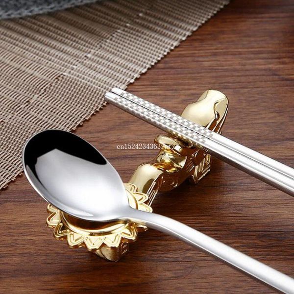 chopsticks 50pcs dragon holder rest stand metal craft stainless steel table decoration rack frame
chopsticks 50pcs dragon holder rest stand metal craft stainless steel table decoration rack frame