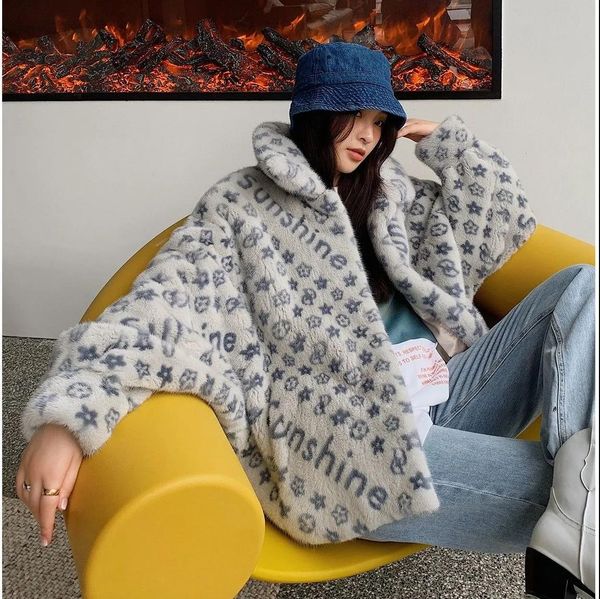winter 2021 fur jacket casual print faux fur coat loose bat sleeve plus size women's clothing, Black
winter 2021 fur jacket casual print faux fur coat loose bat sleeve plus size women's clothing, Black