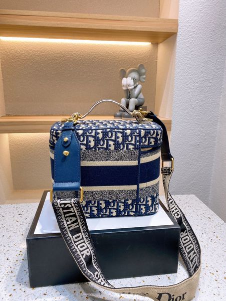 luxury brand leather bag handbag handbags wallet famous women crossbody fashion vintage shoulder bags - l0473, Red;black 
luxury brand leather bag handbag handbags wallet famous women crossbody fashion vintage shoulder bags - l0473, Red;black