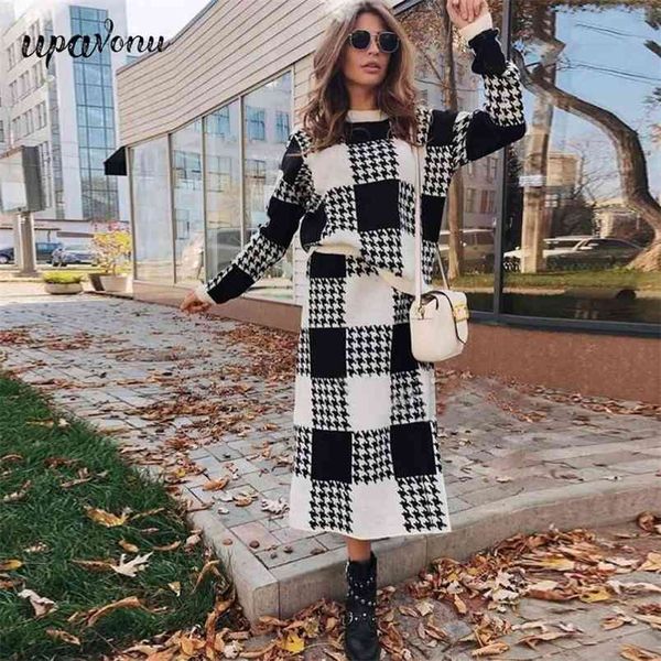fashion houndstooth sweater set women's long sleeve loose pullover & midi skirt christmas two piece 210524, White
fashion houndstooth sweater set women's long sleeve loose pullover & midi skirt christmas two piece 210524, White