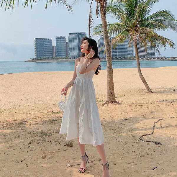 2021 summer seaside holiday fairy white embroidered jacquard square neck zoysia suspender skirt, White;black
2021 summer seaside holiday fairy white embroidered jacquard square neck zoysia suspender skirt, White;black