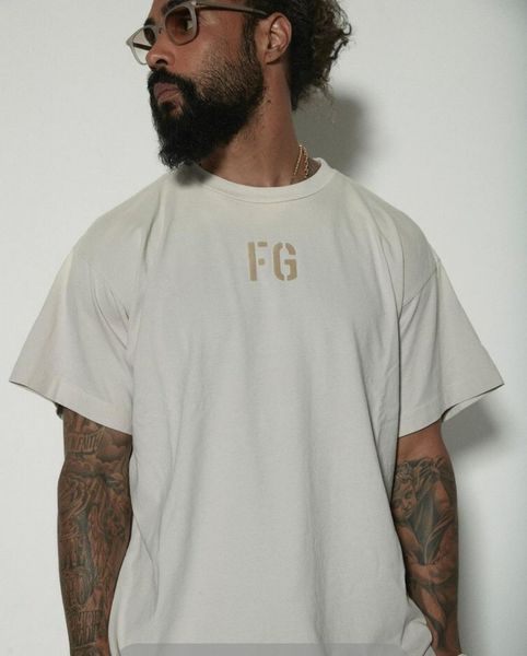 luxury brand t shirts and polos essential mens womens shirt leisure ee skateboard trends 2021 season 7 essentials fog me, White;black
luxury brand t shirts and polos essential mens womens shirt leisure ee skateboard trends 2021 season 7 essentials fog me, White;black